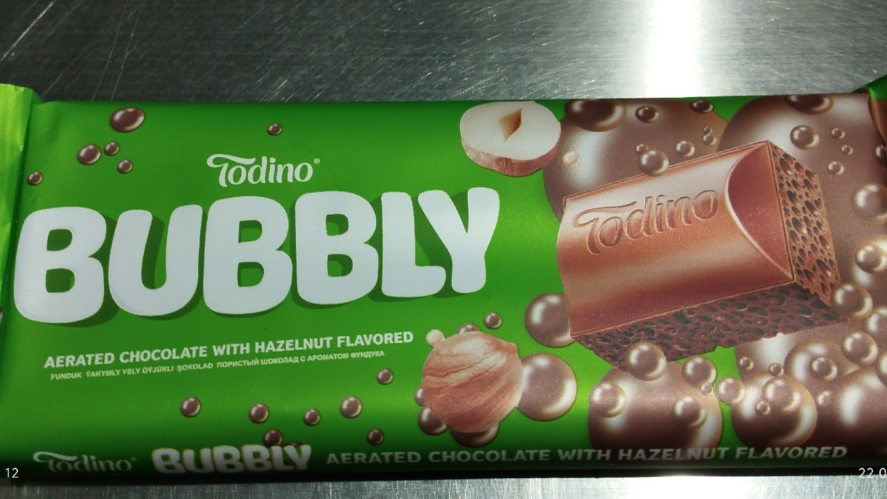 "BUBBLY" белый пористый шоколад с ароматом фундука 90г (20X5)